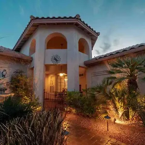 Mountain View Hide Away With Heated Pool Holiday home