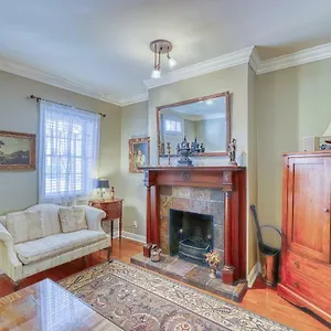 https://savannah-lark.top-hotels-in-savannah.com