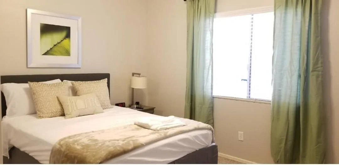 Phoenix I, Minutes To Airport And Downtown Homestay